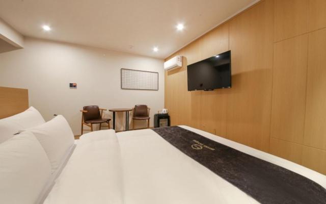 Gwangju Divine Hotel Gwangju Metropolitan City Rum bild
