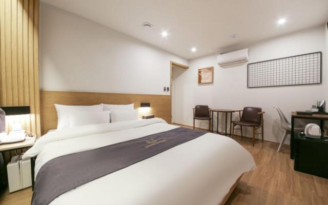 Gwangju Divine Hotel Gwangju Metropolitan City Rum bild